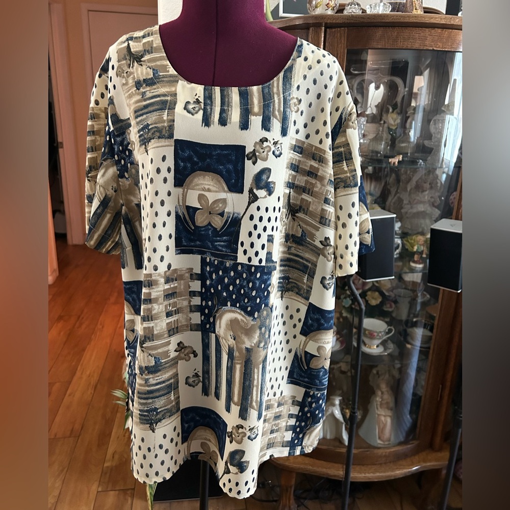 Kathy Che Short Sleeve Blouse.